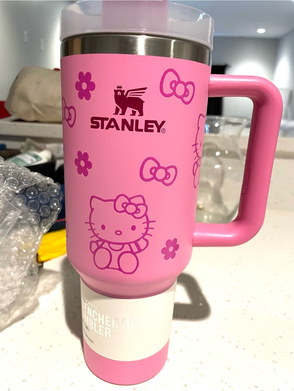 HELLO KITTY STANLEY BRAND NEW 40 oz
